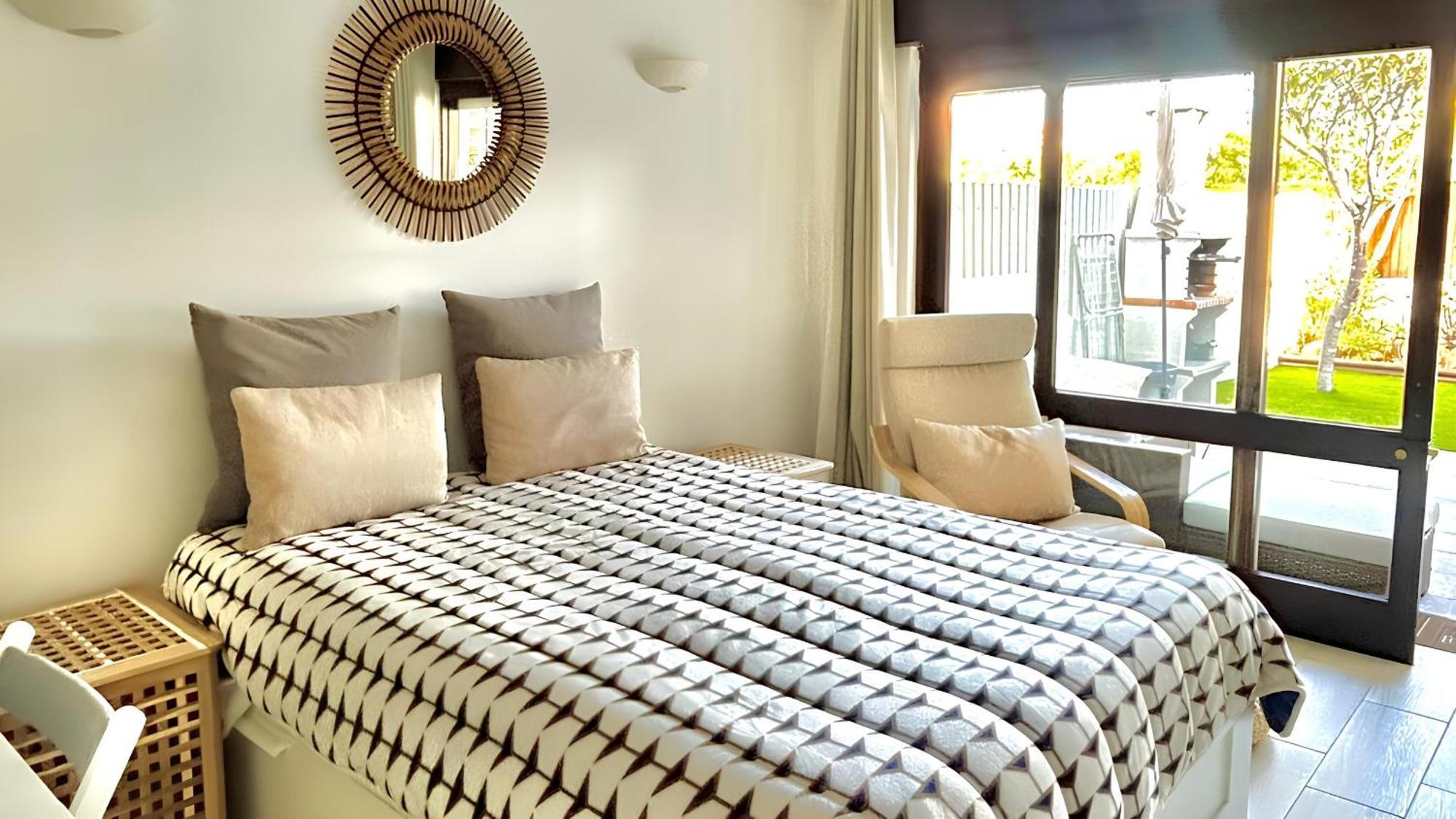 Magnific With A Cozy Garden, 5 Minutes To The Appartement Albufeira