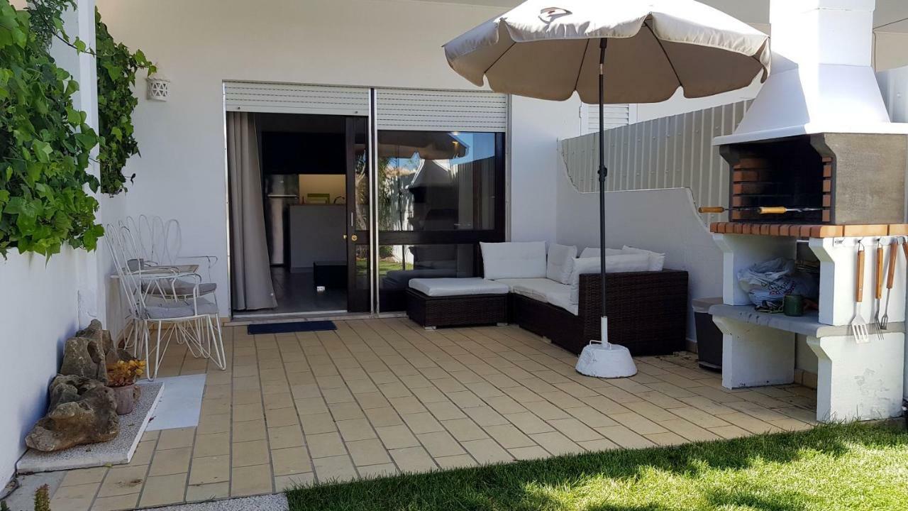 Magnific With A Cozy Garden, 5 Minutes To The Appartement Albufeira